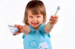 Режутся зубки: как помочь малышу?